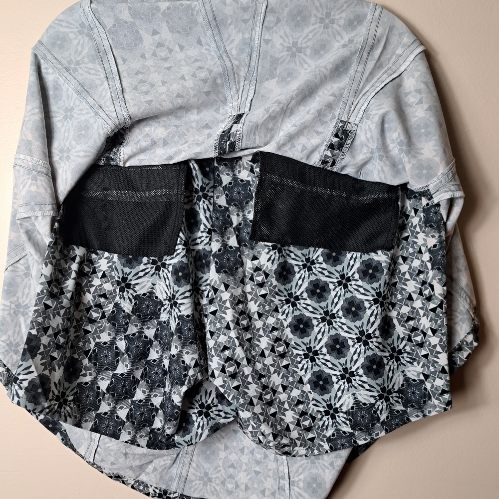 ATHLETA Whatever Size 8 Floral Print Skort  A Line Skirt Built In Shorts - Picture 9 of 12